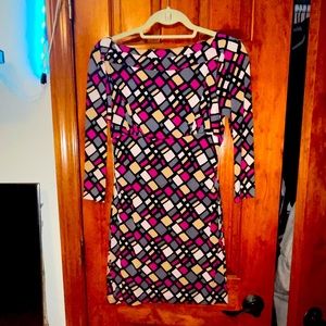 Vibrant patterned Diane Von Furstenberg Midi quarter sleeve dress